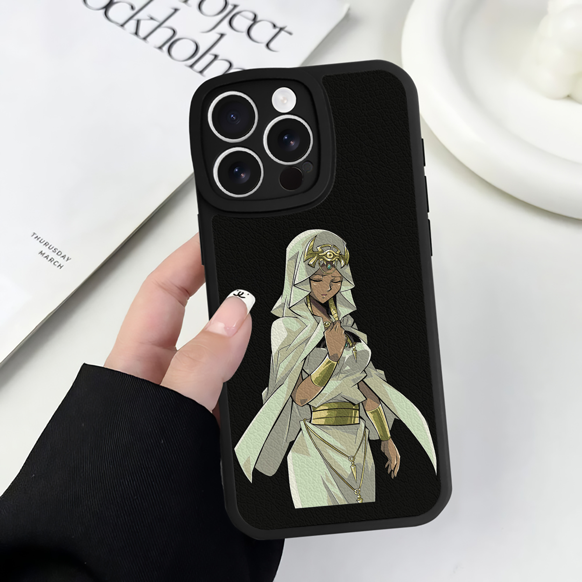 遊☆戯☆王 Yu-Gi-Oh! 【iPhone 16シリーズ対応】シリコンスマホケース（レザー調） 材質：シリコン